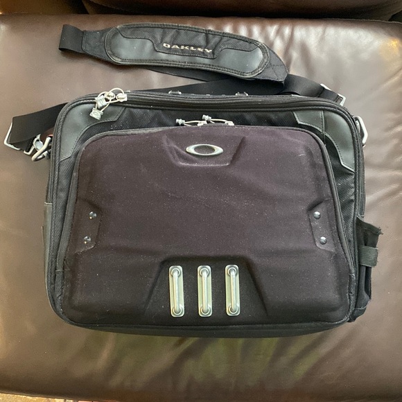 Oakley Bags Oakley Tactical Field Gear Computer Messenger Bag